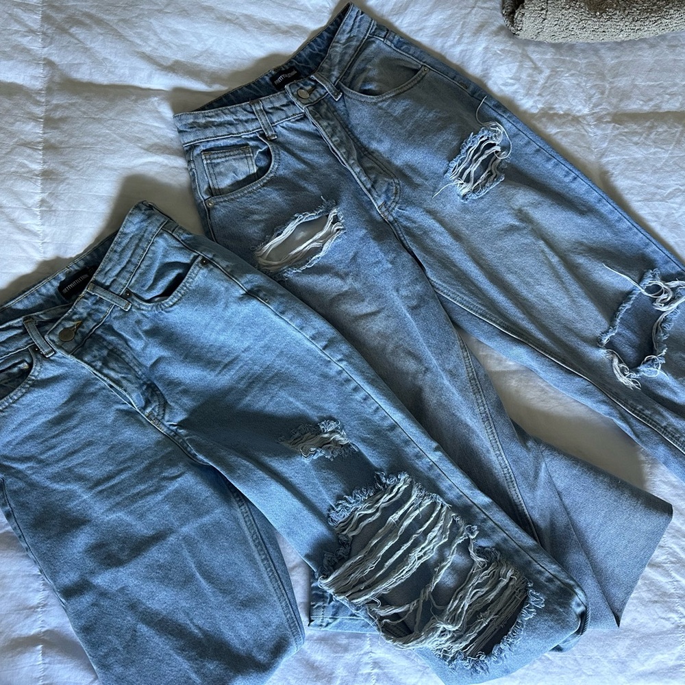 PrettyLittleThing Blue Ripped Boyfriend Jeans